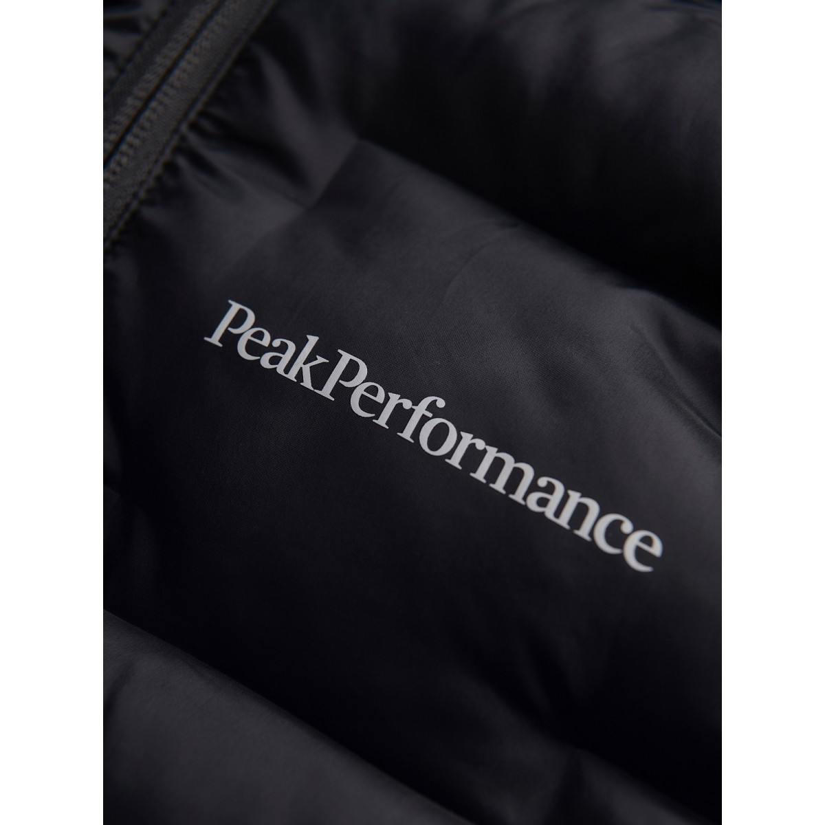 Peak Performance W Argon Hood Jacket Black