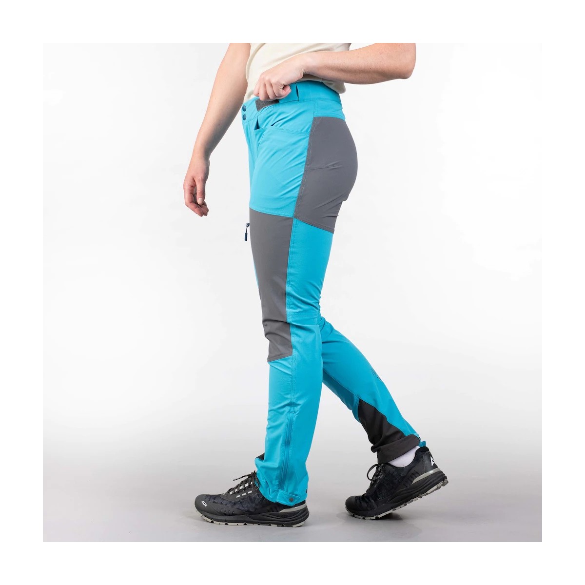 Bergans Cecilie Mountain Softshell Pants Clear ice blue/Solid dark grey