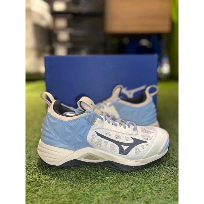 Mizuno Wave Momentum White/Dark Shadow dame