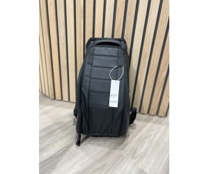 DB Hugger Backpack 25 L/Black out